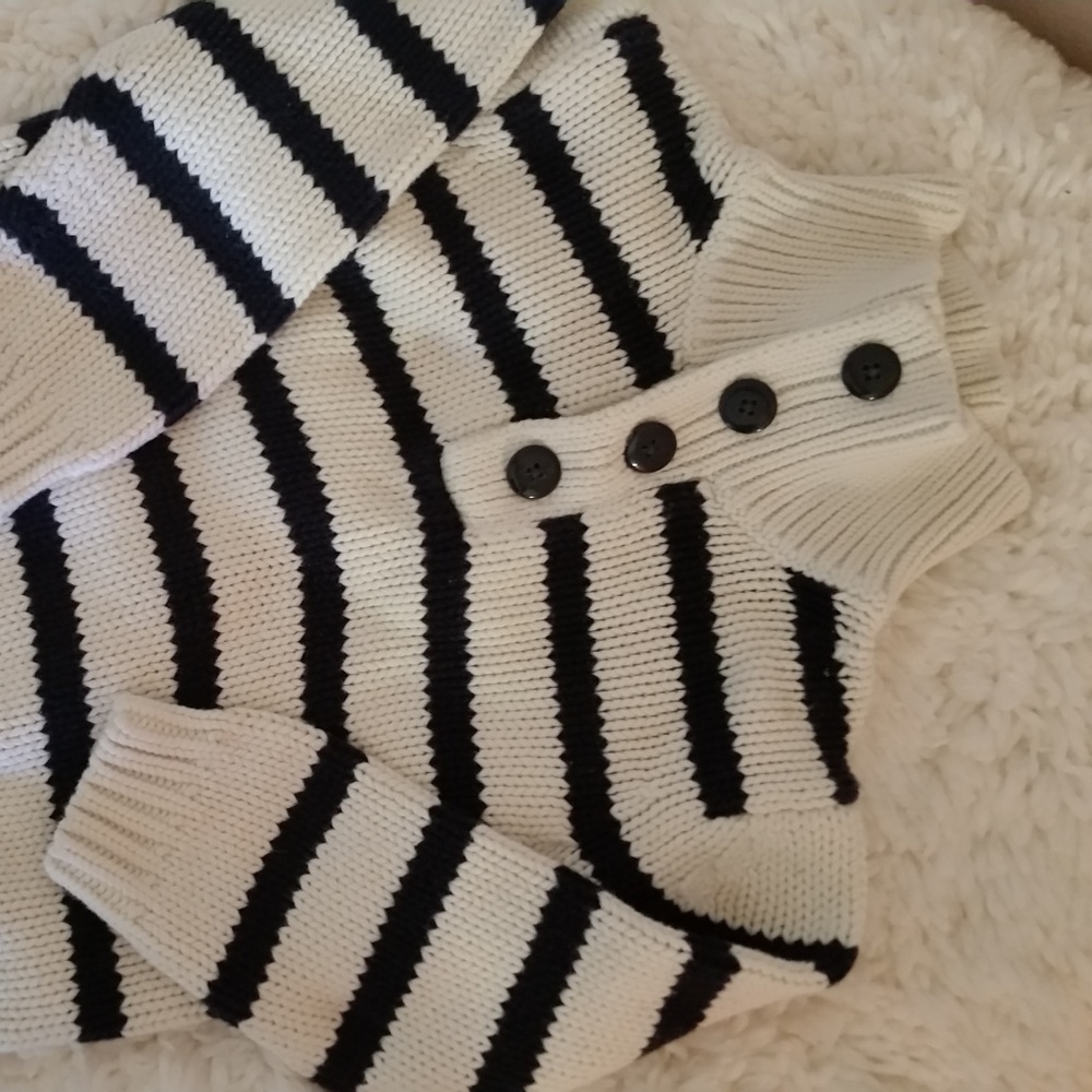 BABY GAP TODDLERS SWEATER SIZE 2T